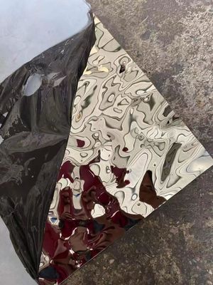 Lembaran Baja Tahan Karat Finishing Cermin Hitam Motif Gelombang Air Grade 201 Ukuran 1219x2438mm untuk Panel Dinding Dekoratif