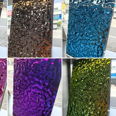 Harga bagus Lembaran Baja Tahan Karat 304 Ketebalan 0.65mm Finishing Cermin Perak Dicap Gelombang Air Dilapisi PVD Baja Tahan Karat on line