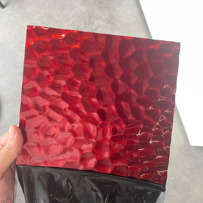 Harga bagus Lembaran Baja Tahan Karat Bertekstur Cermin Merah Cina Desain Sarang Lebah dengan Ketebalan 0,85mm untuk Penggunaan Dekoratif on line