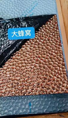 Lembaran Baja Tahan Karat Berlapis Warna PVD Stempel Desain Sarang Lebah Grade 304 1219x2438mm