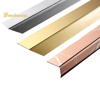 Hotel Dekoratif Stainless Steel Tile Merayap Ketebalan 0.7MM