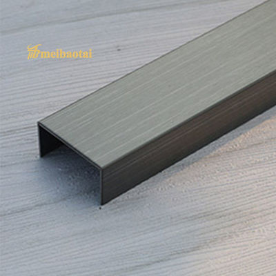 Harga bagus 10mm Lebar PVD Hitam Garis Rambut Permukaan Baja Tahan Karat Ubin Trim Logam Bullnose Tepi Trim on line