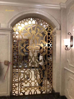 Harga bagus Warna Perunggu Sesuaikan Pembagi Kamar Logam Partisi Dekoratif Untuk Hotel on line