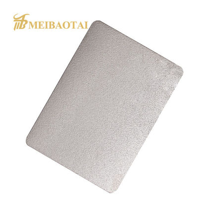 Silver Mirror Embossed Stainless Steel Sheet 0.85mm Ketebalan Grade 201 untuk panel dinding dan penggunaan dekoratif